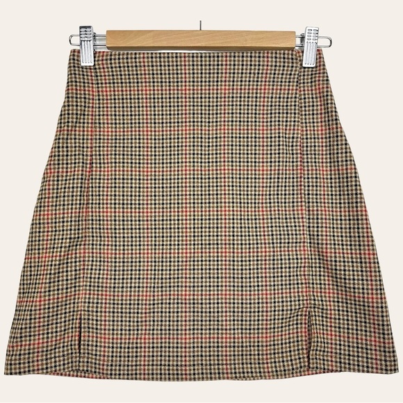 Brandy Melville Cara Glen Plaid Stretch Side Slit High Rise Mini Skirt Brown - Picture 5 of 13